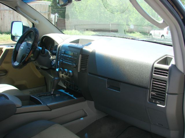 Nissan Titan 2004 photo 17