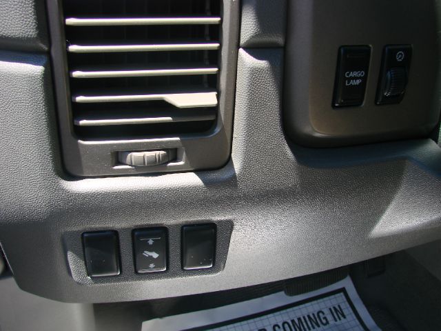 Nissan Titan 2004 photo 28