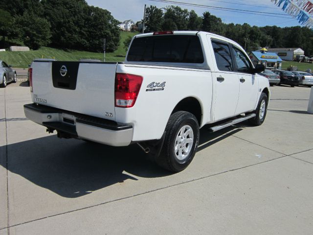 Nissan Titan 2004 photo 3