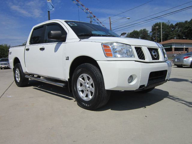 Nissan Titan 2004 photo 4