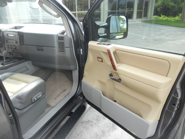 Nissan Titan 2004 photo 11