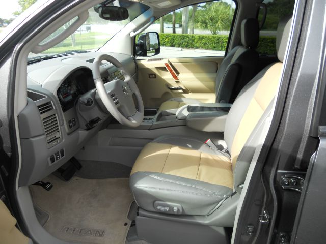 Nissan Titan 2004 photo 18