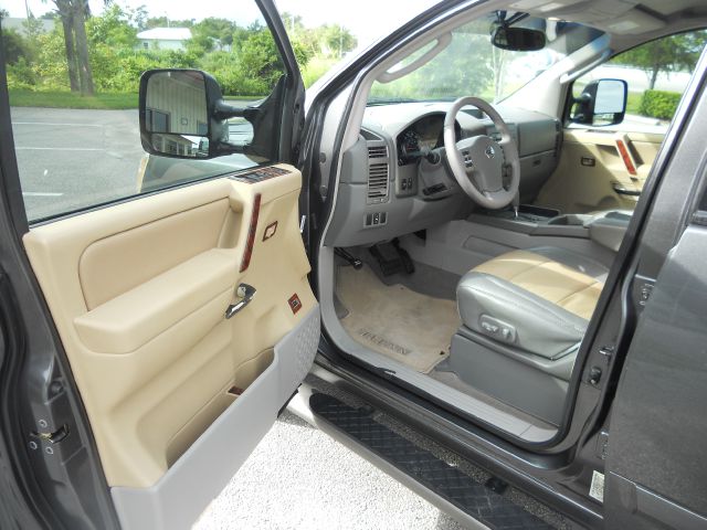 Nissan Titan 2004 photo 4