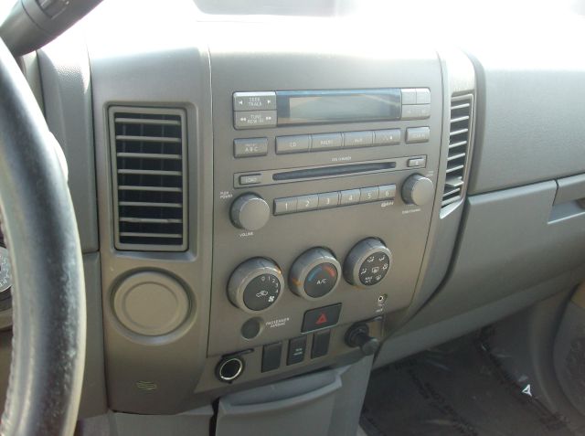 Nissan Titan 2004 photo 3