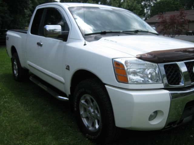 Nissan Titan 2004 photo 4