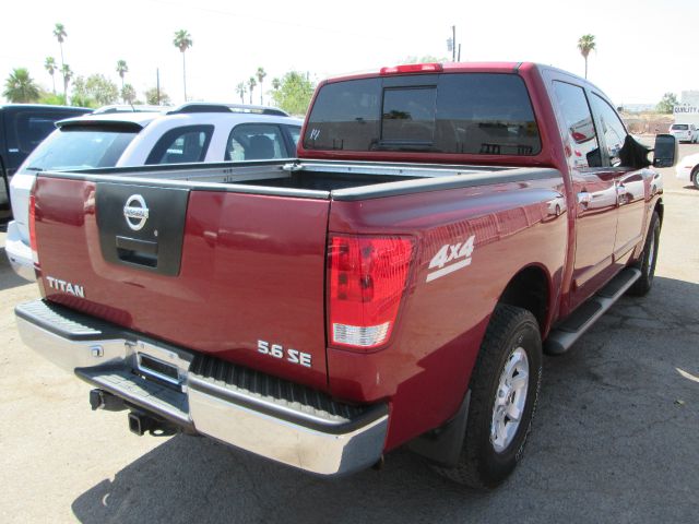 Nissan Titan 2004 photo 2