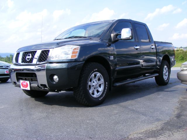 Nissan Titan 2004 photo 10