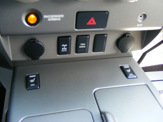 Nissan Titan 2004 photo 13