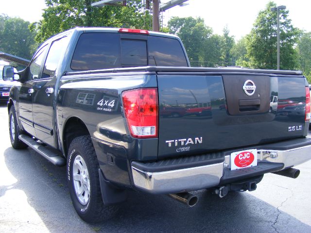 Nissan Titan 2004 photo 18