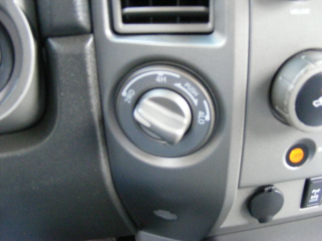 Nissan Titan 2004 photo 7