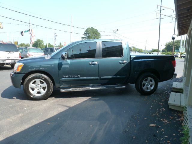 Nissan Titan 2005 photo 1