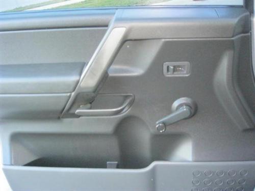 Nissan Titan 2005 photo 3