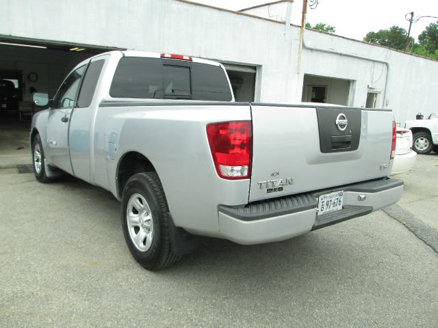 Nissan Titan 2005 photo 1