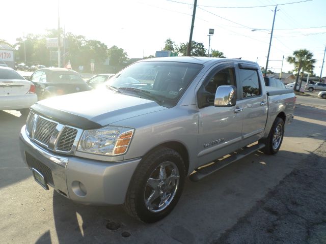 Nissan Titan 2005 photo 2