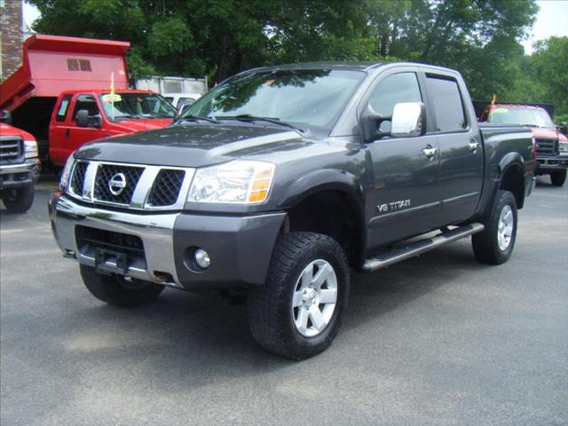 Nissan Titan 2005 photo 1