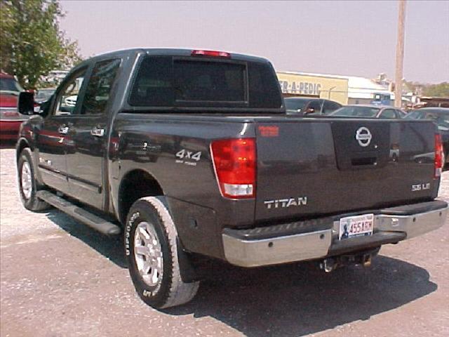 Nissan Titan 2005 photo 2