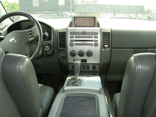 Nissan Titan 2005 photo 1