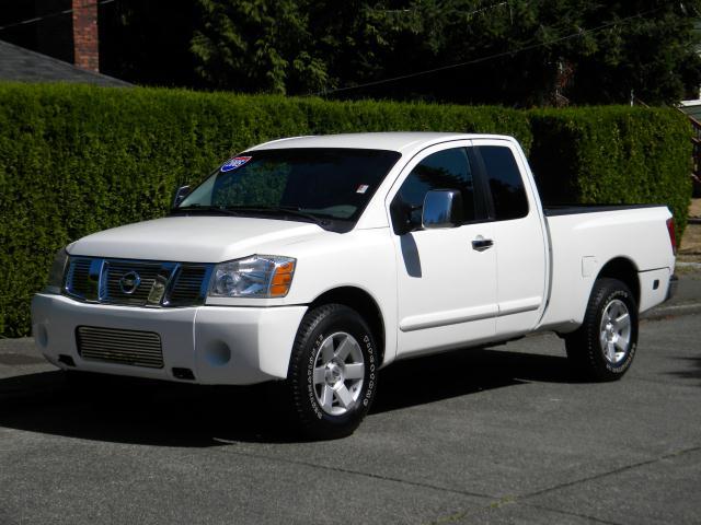 Nissan Titan SE Pickup