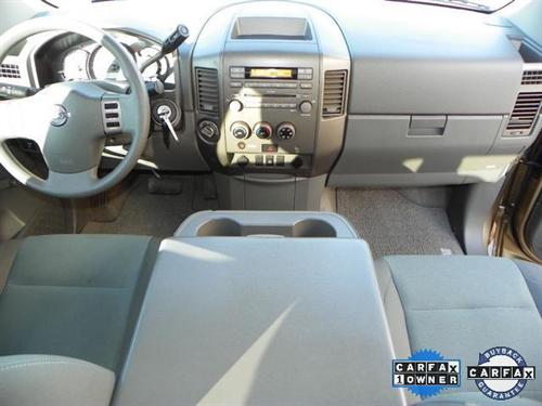 Nissan Titan 2005 photo 2