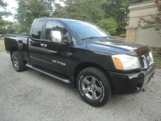 Nissan Titan 2005 photo 1