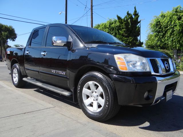 Nissan Titan 2005 photo 1