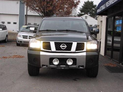 Nissan Titan 2005 photo 1