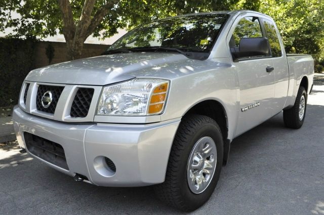 Nissan Titan 2005 photo 8