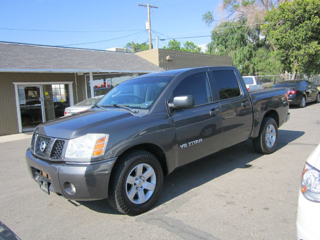 Nissan Titan 2005 photo 2