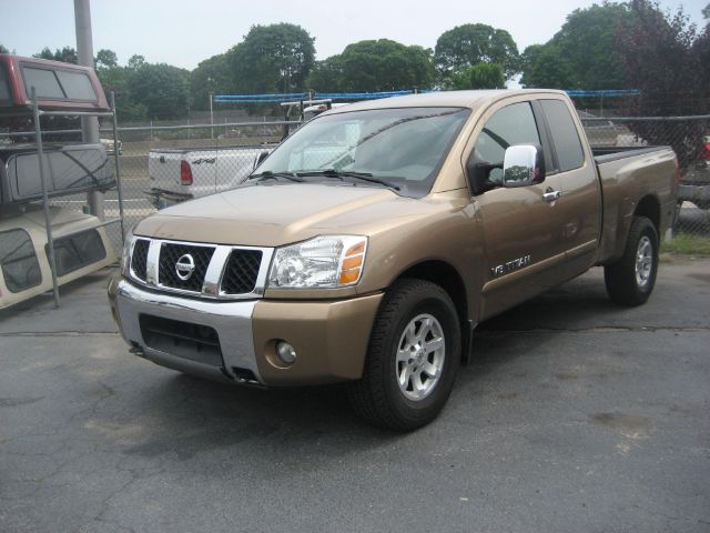 Nissan Titan 2005 photo 1