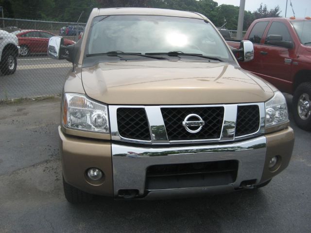 Nissan Titan 2005 photo 2