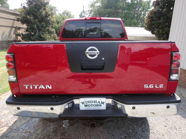 Nissan Titan 2005 photo 1