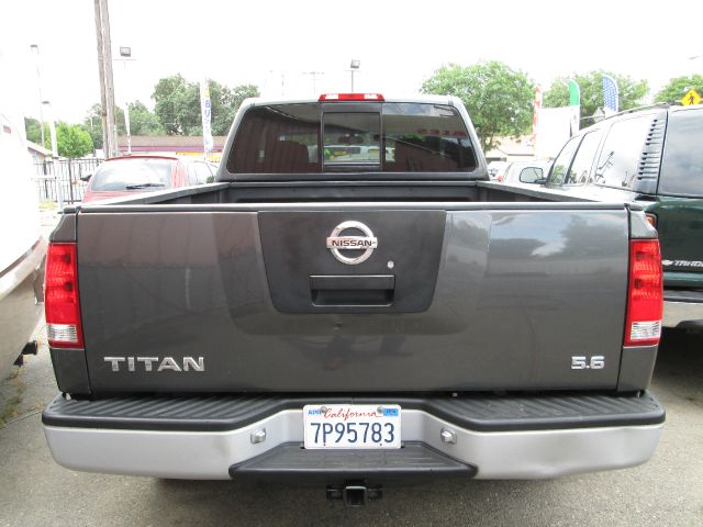 Nissan Titan 2005 photo 2