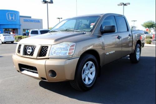 Nissan Titan 2005 photo 1