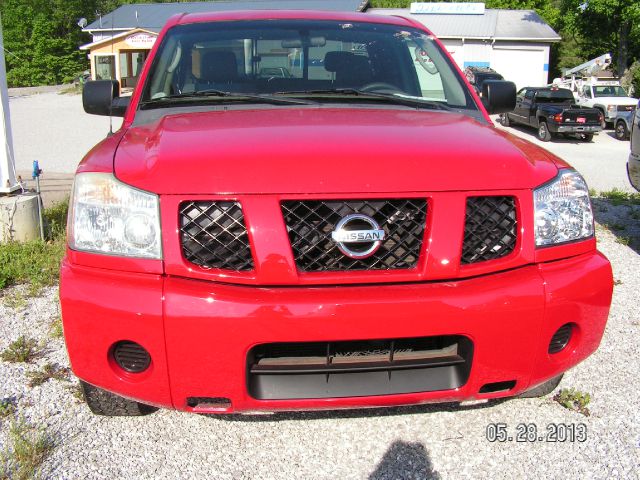 Nissan Titan 2005 photo 1