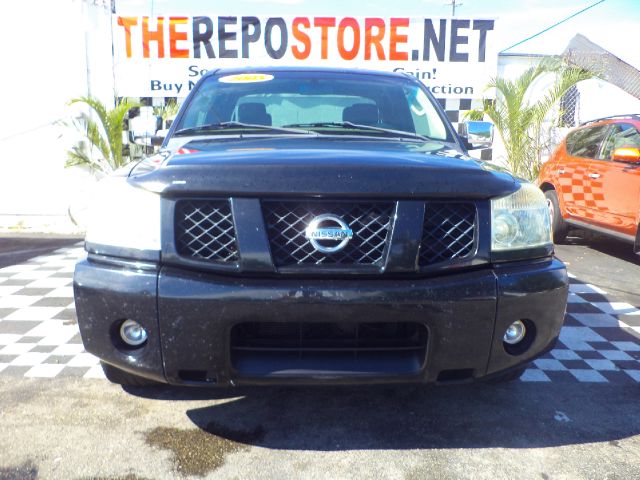 Nissan Titan 2005 photo 1