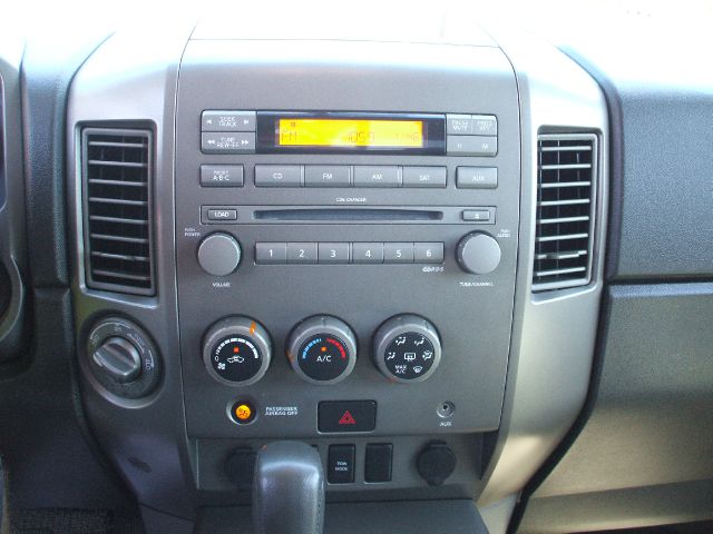 Nissan Titan 2005 photo 16