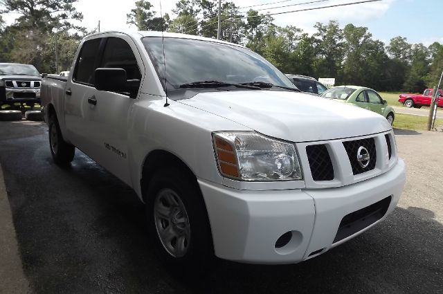 Nissan Titan 2005 photo 1