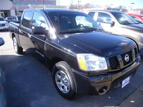 Nissan Titan 2005 photo 2