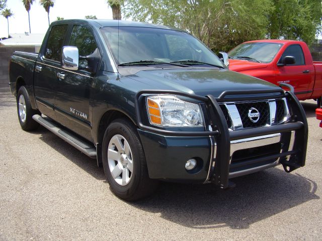 Nissan Titan 2005 photo 1