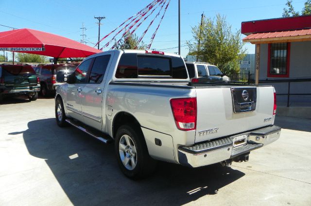 Nissan Titan 2005 photo 2