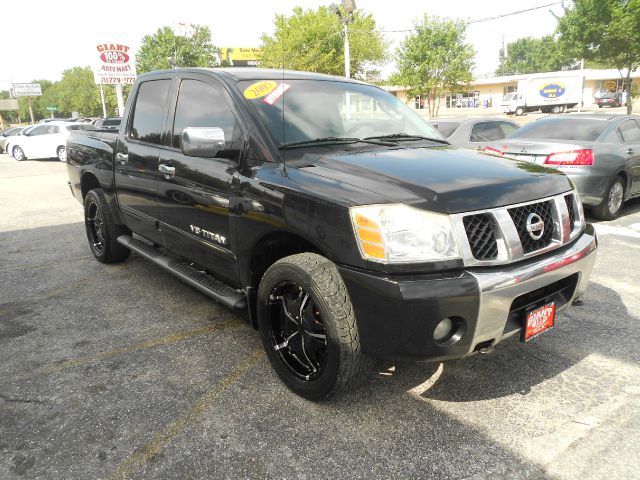 Nissan Titan 2005 photo 1