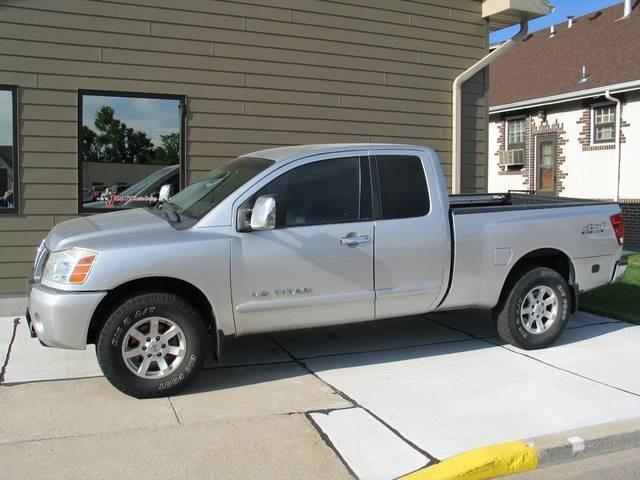 Nissan Titan 2005 photo 2