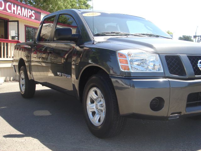 Nissan Titan 2006 photo 2