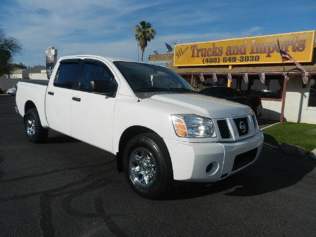 Nissan Titan 4X4 Le3rd Rowone Owner Pickup Truck