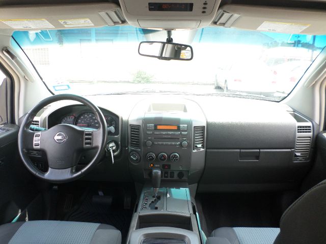 Nissan Titan 2006 photo 2