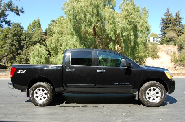 Nissan Titan SLT EXT CAB 4X2 Pickup Truck