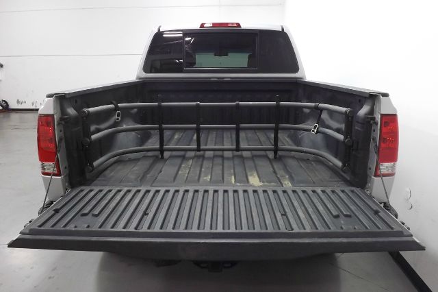 Nissan Titan SLT EXT CAB 4X2 Pickup Truck