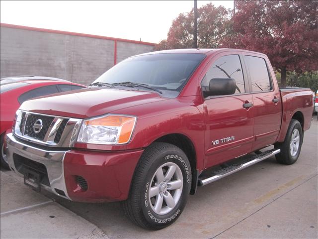 Nissan Titan Lx-4wd Crew Cab Pickup