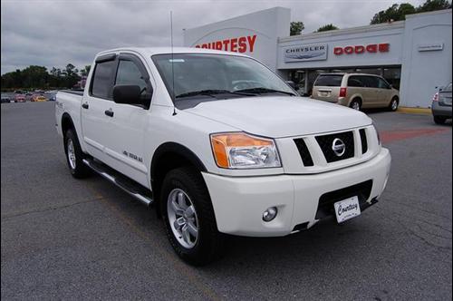 Nissan Titan 2008 photo 1