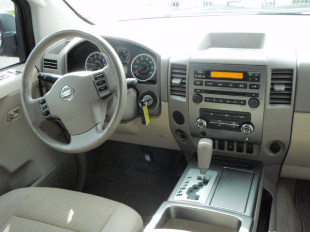 Nissan Titan 2008 photo 2